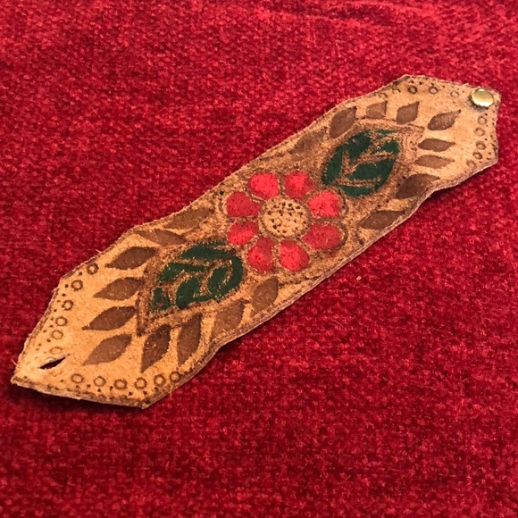 Jewelry - Handcrafted leather bracelet